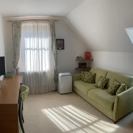 Garden With Pool Access