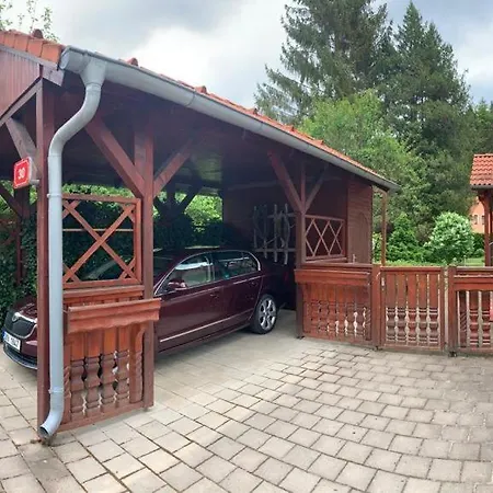 Garden With Pool Access Vila *