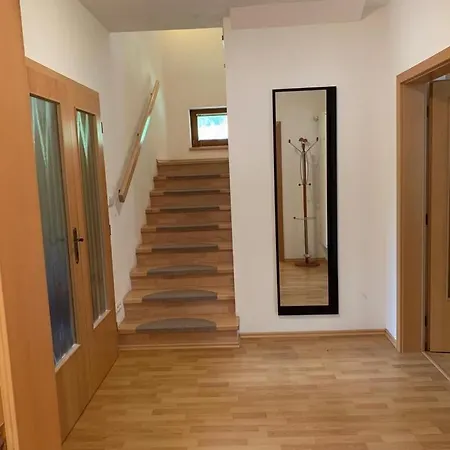 Garden With Pool Access 카를로비바리