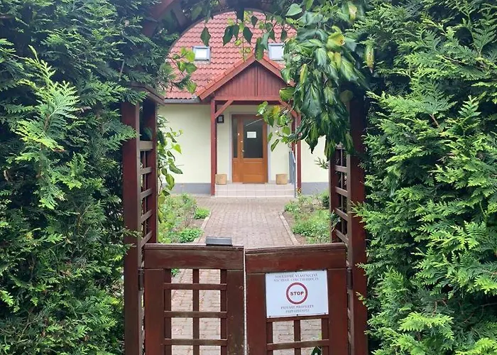 Garden With Pool Access Karlovy Vary